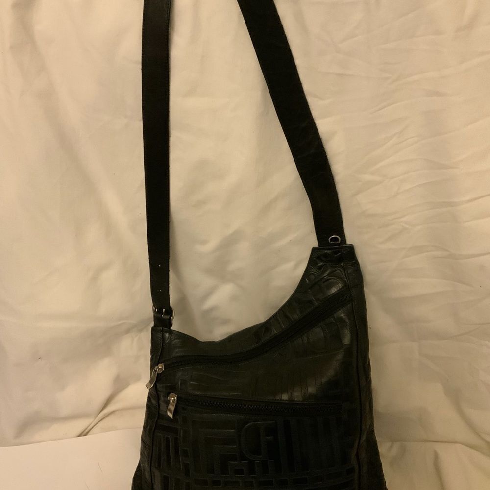 Vintage DUE FRATELLI Embossed Leather Purse  CANADA Black